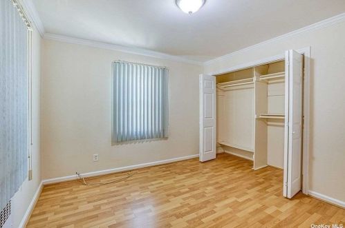 25 Bogart St, Huntington Station NY  11746-3304 exterior