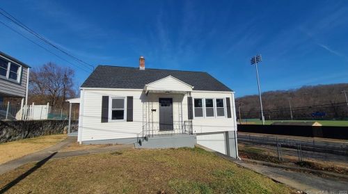 8 Gertrude Ave, Waterbury, CT 06708-1710
