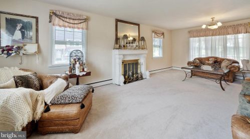 556 Leverington Ave, Philadelphia PA 19128-3314 exterior