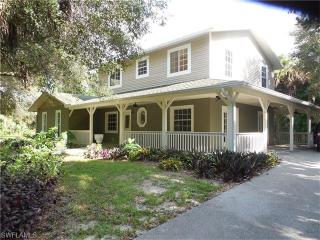 2830 28th Ave, Naples, FL 34117-8859