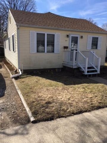 221 Williams St, Argos, IN 46501-1276
