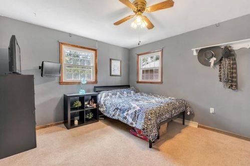131 Chippewa Park Rd, Beaver Falls PA  15010-1459 exterior