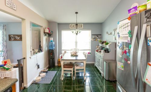 1384 Thayer Hall Dr, Mount Pleasant SC  29466-9480 exterior