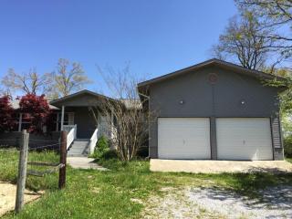 589 Woodlands Cir, Crossville TN  38571-3777 exterior