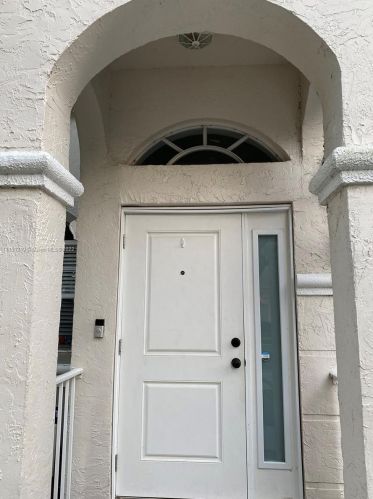 595 159th Ln, Hollywood, FL 33028-1560