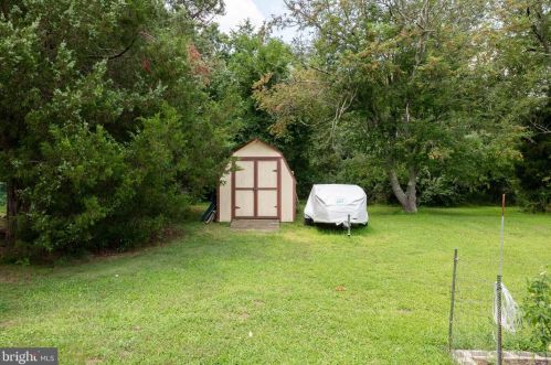 6 Pendleton Dr, Berlin Boro NJ  08009-9672 exterior