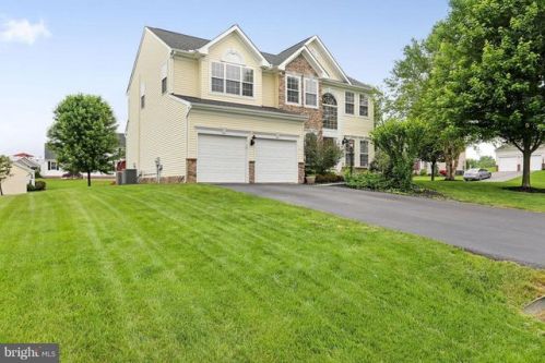 213 Charlotte Ct, Upton, PA 17225-8394