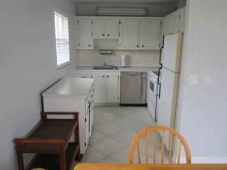 77 Saxony B, Delray Beach FL  33446-1804 exterior