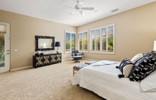 2 King Edward Ct, Rancho Mirage CA  92270-1621 exterior