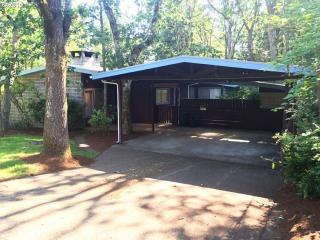 3701 Donald St, Eugene, OR 97405-4729
