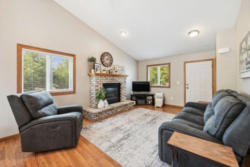 1987 Windmill Dr, Hammond WI  54002-5137 exterior