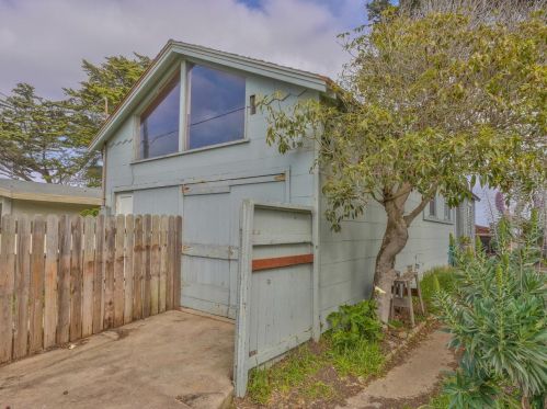 1046 Balboa Ave, Del Monte Park CA  93950-2102 exterior