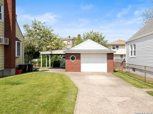430 Clement Ave, Floral Park NY  11003-2703 exterior