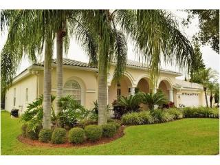 2098 Diamond Ct, Oldsmar, FL 34677-1945