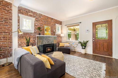 1016 Cook St, Denver CO 80209-4922 exterior