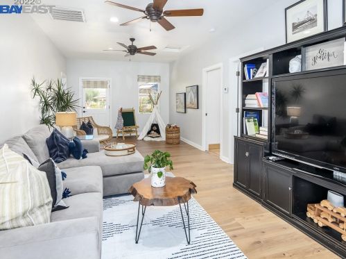 1080 Victorine Rd, Livermore CA  94551-6635 exterior