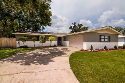 2861 Winstead Dr, Titusville, FL 32796-1961