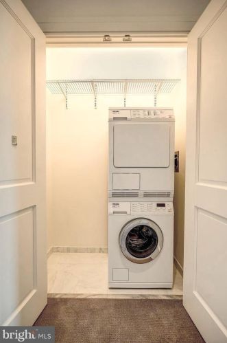 130 18th St, Philadelphia PA 19103-4923 exterior