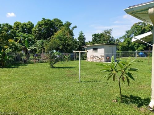 10 Palm Blvd, Lehigh Acres, FL 33936-7261