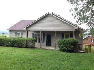 112 Trousdale Ferry Pike, New Middleton, TN 38563-2300