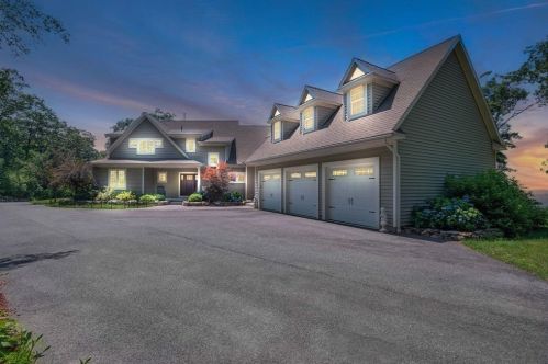 171 Hovey Rd, Monson, MA 01057-9463