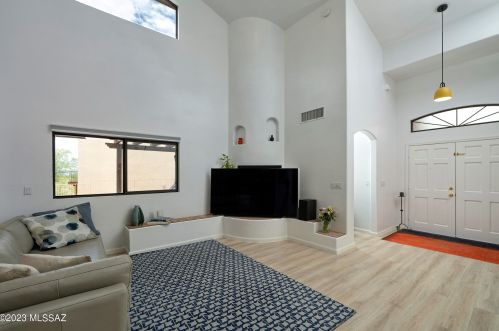 4260 Summer Set Dr, Tucson, AZ 85750-6520