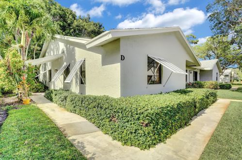 2737 Lowson Blvd, Delray Beach, FL 33445-8763