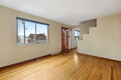 425 Fisher St, Pittsburgh PA 15210-3005 exterior