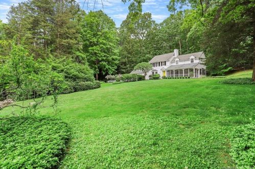 165 Colonial Rd, New Canaan, CT 06840-2408