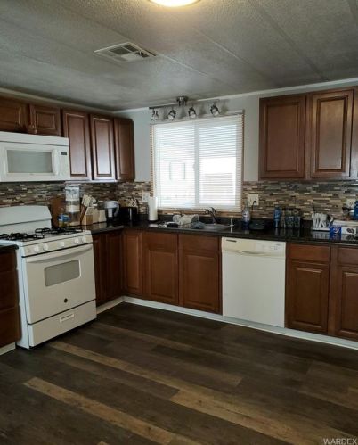 986 Church St, Bullhead City AZ  86442-6514 exterior