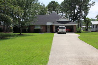 9195 Bay Point Dr, Elberta, AL 36530-6559