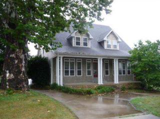 1631 Jordan Ln, Fayetteville, AR 72703-2050