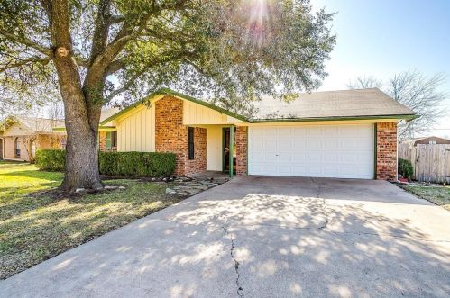 1203 Vivienne St, Weatherford, TX 76086-6026