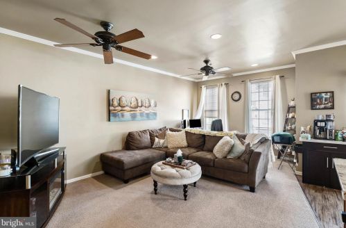 332 Lisa Way, Riverton NJ  08077-1548 exterior