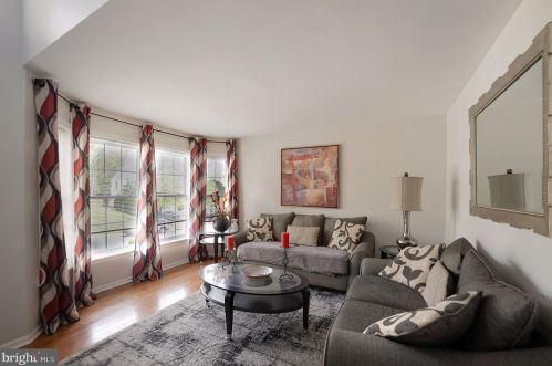 110 Marielle Ln, Norristown, PA 19401-2064