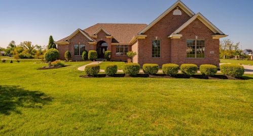 7864 Country View Ln, Brookville, OH 45309-8267