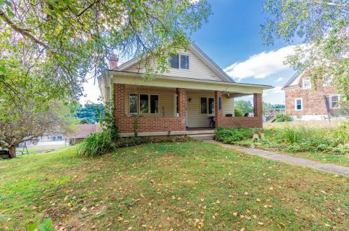 504 Robinson St, East Brady, PA 16028-1230