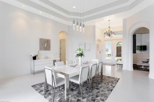 9045 Shenendoah Cir, Naples FL 34113-1663 exterior