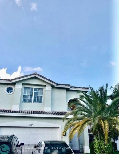 13121 45 Dr, Hollywood FL 33027-3160 exterior