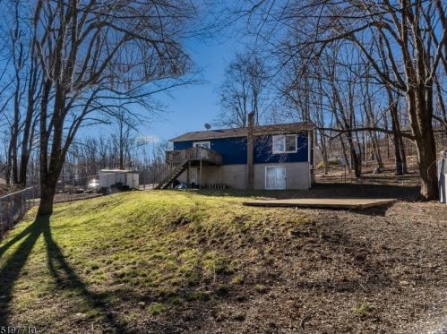 34 Deckertown Tpke, Wantage NJ  07461-2919 exterior