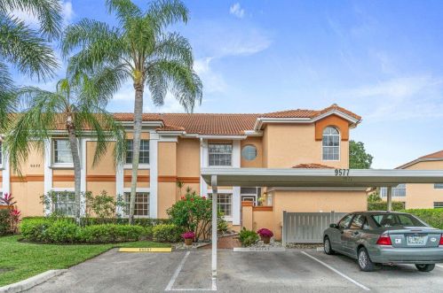 9577 Shadybrook Dr, Boynton Beach, FL 33437-3833