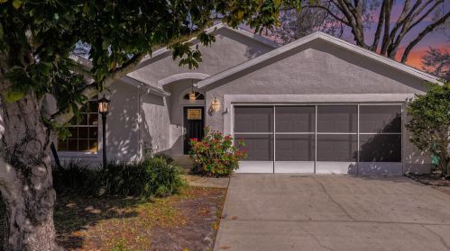 2404 Coral Ridge Cir, Melbourne, FL 32935-3629