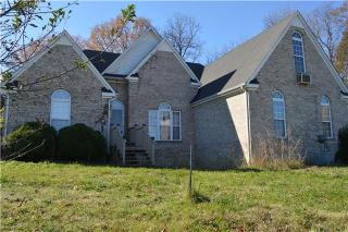 1455 Dean Ln, Columbia, TN 38401-8054