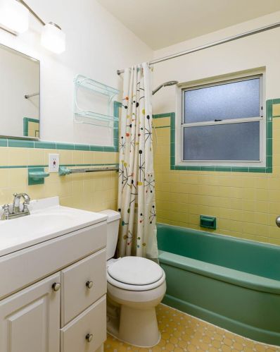 5933 15th Ave, Saint Petersburg FL  33707-3305 exterior