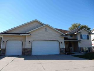 5723 Oregon Ct, Minneapolis, MN 55428-4573
