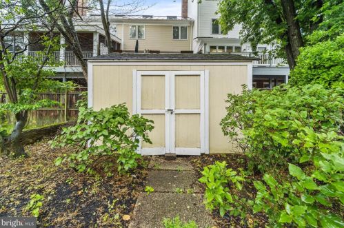 213 Loudoun St, Leesburg VA exterior