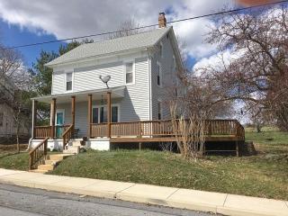 4 High St, Bittersville, PA 17366-9784