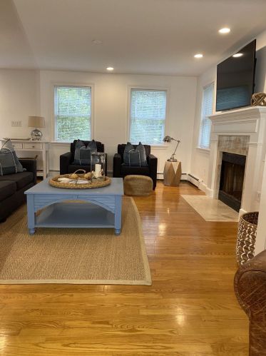 60 Windsor Dr, Marthas Vineyard, MA 02539-6315