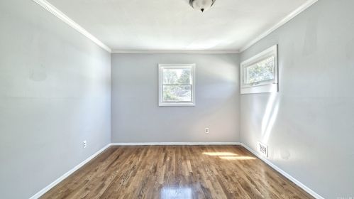 26 Elm St, Central Islip NY  11722-4145 exterior