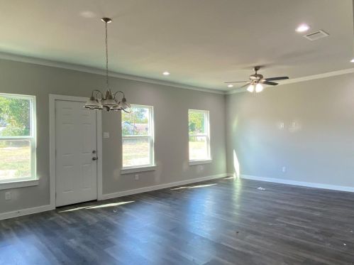 1515 Fordham Rd, Dallas TX  75216-6220 exterior